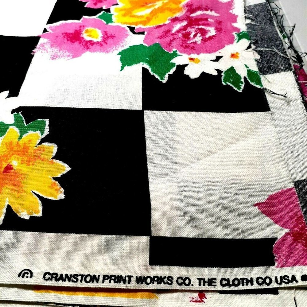 Cotton Sewing Fabric Black White Checkerboard Bright Bold Large Flowers 2.5 yd - Picture 3 of 4
